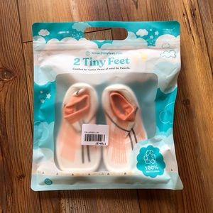 Tiny feet sock shoes. Size 6-7 toddler